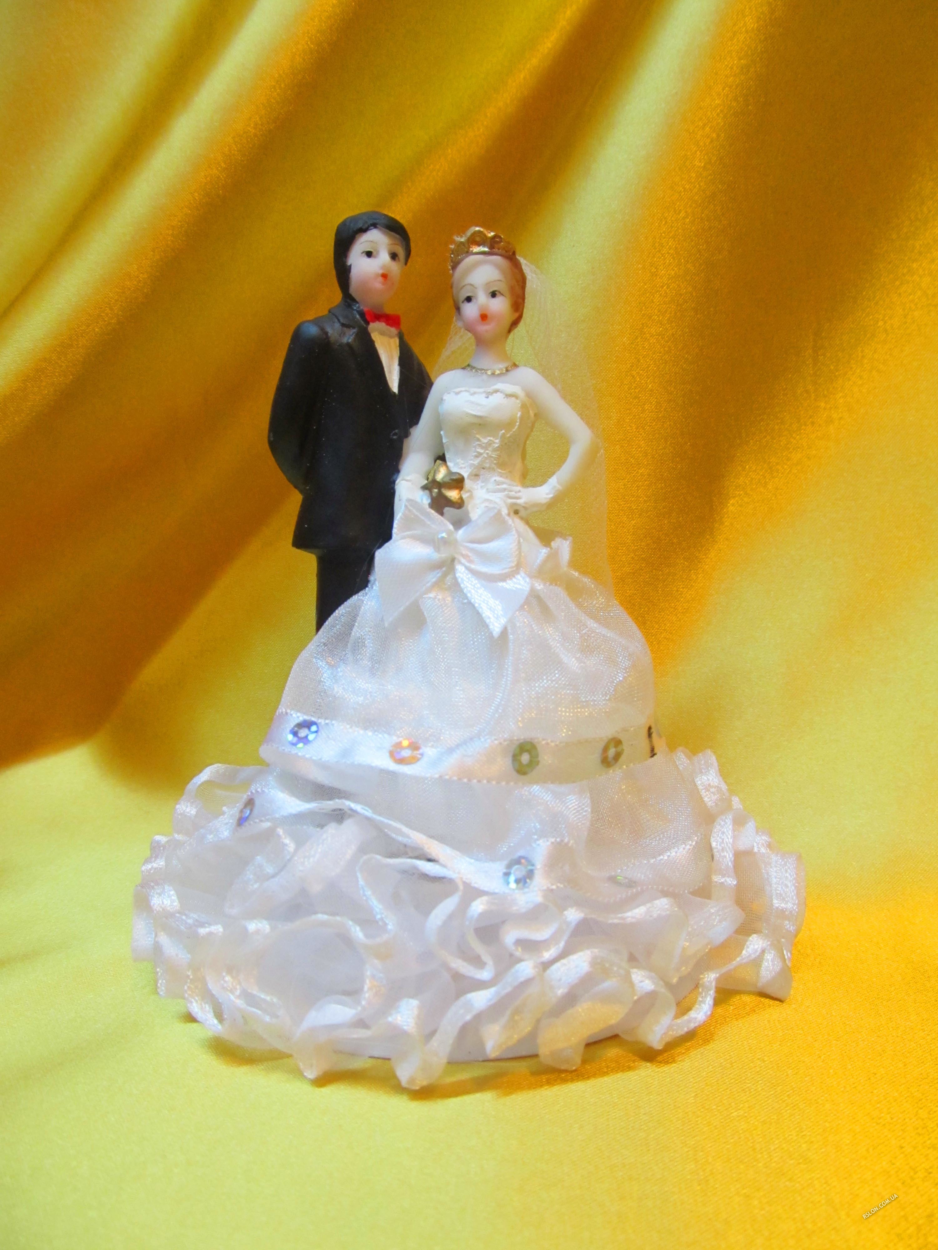 Весільна фігурка на торт «наречений і наречена». Розмір: 12см.